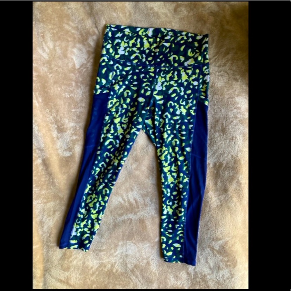 Medium Fabletics Mila Pocket Powerhold Neon Cheetah Capri Leggings